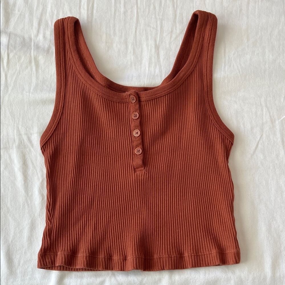 Uniqlo Ribbed Crop-top